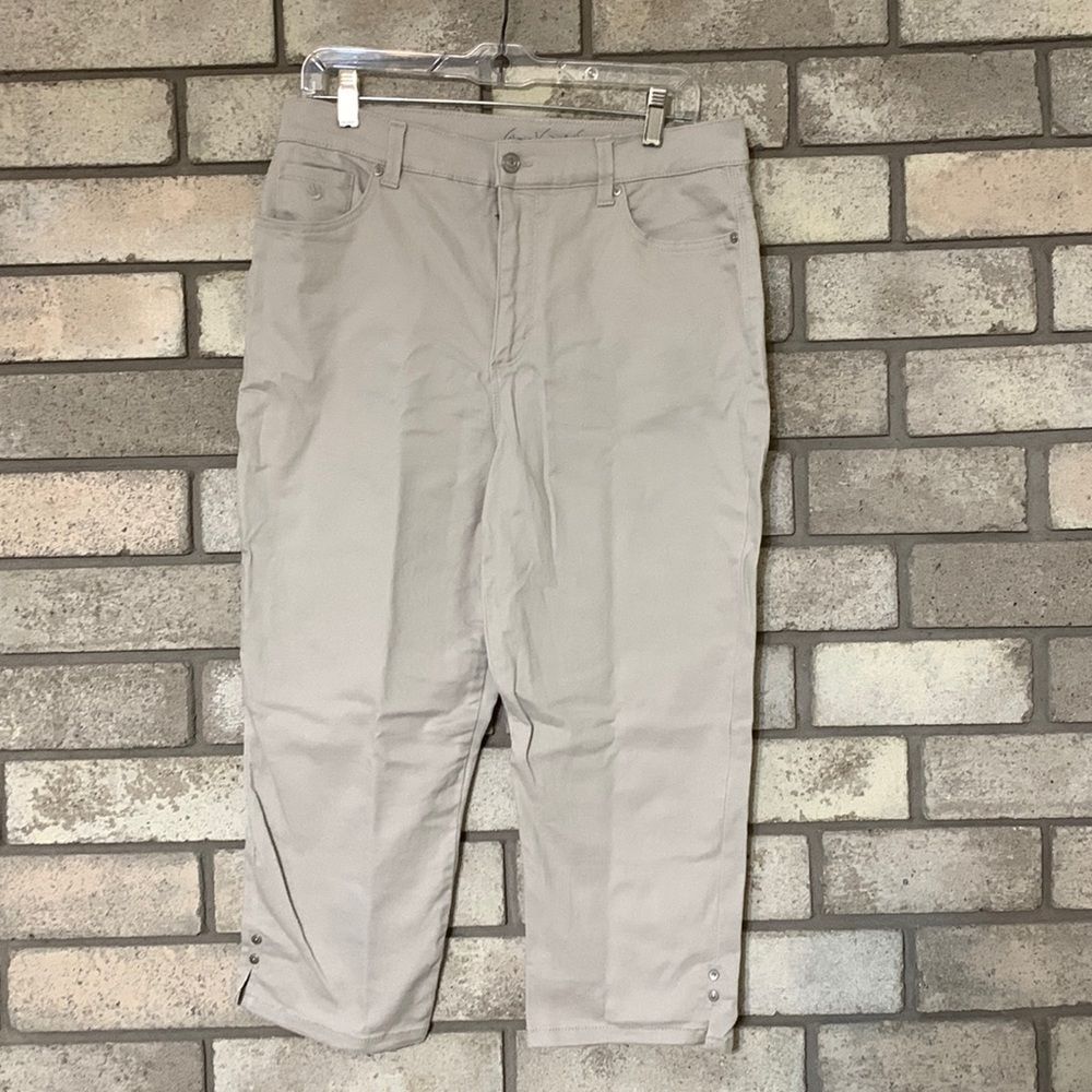 Jeans  Capri crop cream color size 12